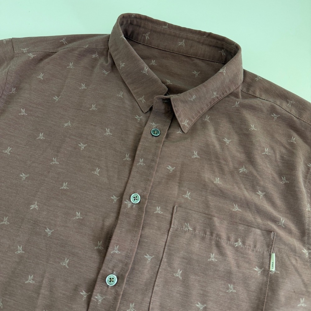 Vuori Bridge Button Down Shirt Mens large Short Sleeve Bird Print Clay